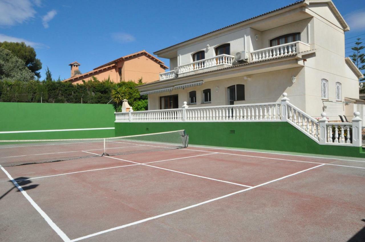 Tenis Roda De Bara Exteriér fotografie